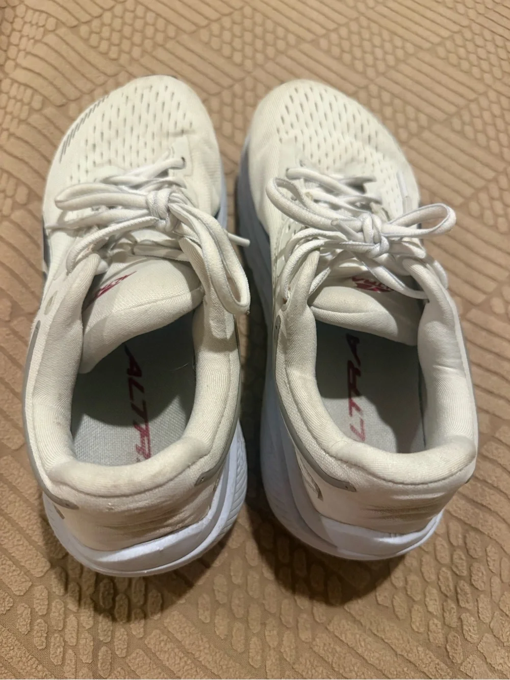 Altra Women's Via Olympus Sz 7.5
